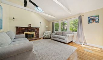 133 Russell Ln, Abington, MA 02351