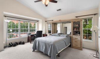 417 CLAYTON Ln, Alexandria, VA 22304