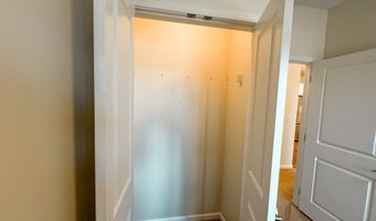 2205 Green Hills Dr 1403, Ames, IA 50014