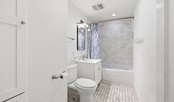 639 N Kaspar Ave, Arlington Heights, IL 60004