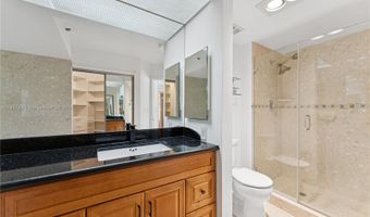20185 E Country Club Dr 505, Aventura, FL 33180