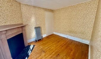 102 Congress St, Belfast, ME 04915