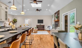 10 Greenwood Pl, Middletown, NJ 07748