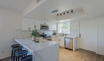 529 W MYRNA Ln, Chandler, AZ 85225