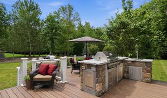 62 Dupaw Gould Rd, Brookline, NH 03033