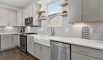 402 Henstride Ct, Ann Arbor, MI 48108