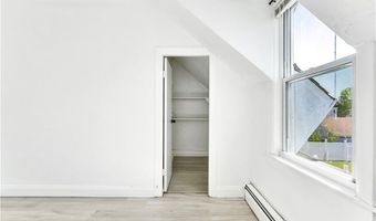 86 Woodward Ave 2, East Providence, RI 02914