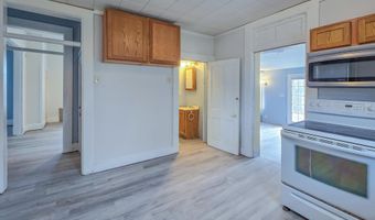 825 N 7th St, Arkansas City, KS 67005