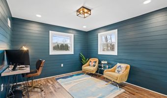 9817 FERNWOOD Rd, Bethesda, MD 20817