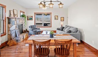 186 Pipers Creek Trl, Ararat, NC 27007