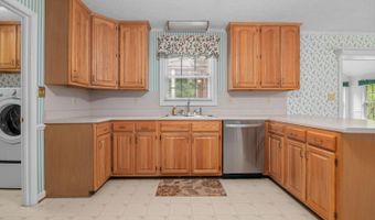 53 Woodlake Cir, Altavista, VA 24517