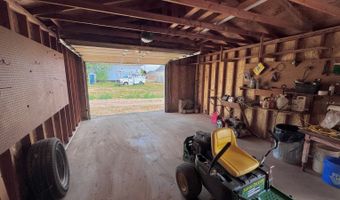 203 3rd Ave SW, Bowman, ND 58623