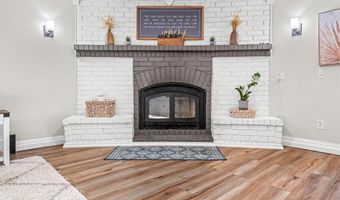 702 Dewoody Dr, Bentonville, AR 72712