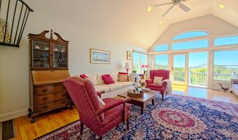 4 Mainstay Ln, Bourne, MA 02532