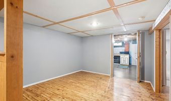 327 Pacific Ave, Beachwood, NJ 08722