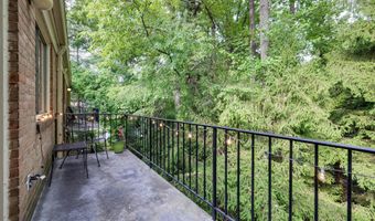 10506 WEYMOUTH St 203, Bethesda, MD 20814
