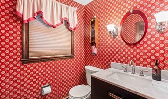 9 Candlewood Dr, Amherst, NH 03031