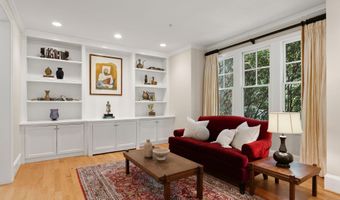 7032 WILSON Ln, Bethesda, MD 20817