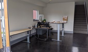 77 Riverway Rd, Belgrade, MT 59714