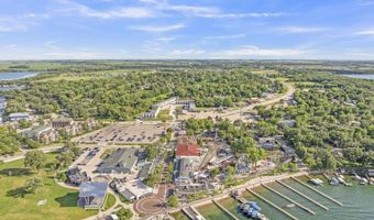 41 Dewey St, Arnolds Park, IA 51331