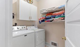 23 5th St, Beach Haven, NJ 08008