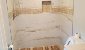 8 S GOVERNORS Ave, Dover, DE 19904