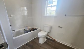 902 Lockett Station Rd, Albany, GA 31707