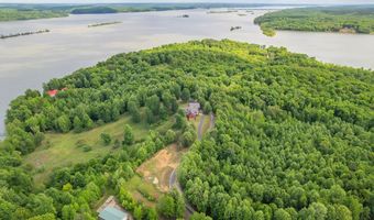 685 River Oaks Dr, Big Sandy, TN 38221