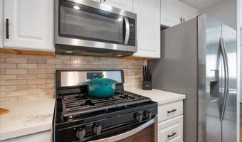 255 Oleander Dr, Oceanside, CA 92057