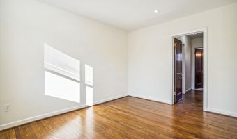 2502 LANGSTON Blvd 3, Arlington, VA 22201