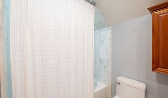 975 Wolf Hill Rd, Cheshire, CT 06410