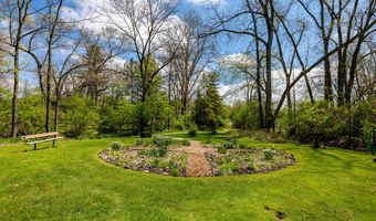 4120 Woodland Dr, Ann Arbor, MI 48103