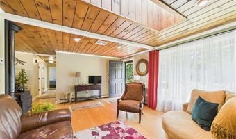 95 Mail Rd, Exeter, RI 02822