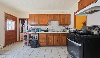 19 Elm St, Cumberland, RI 02864