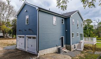 661 Main St, Acushnet, MA 02743