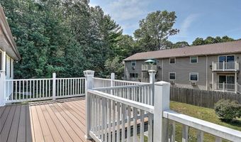 45 Countryside Dr, North Providence, RI 02904