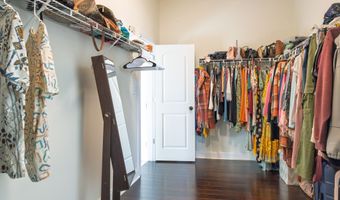 372 Foxboro Dr, Avon, IN 46123