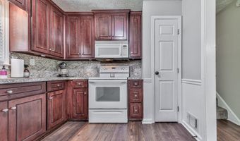 611 Smith Rd, Ball Ground, GA 30107