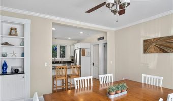 22 Bateman Ave, Newport, RI 02840