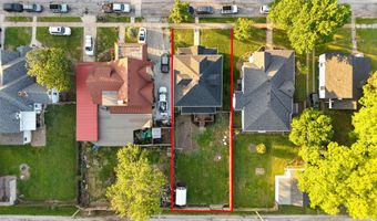 120 W Locust St, Aurora, MO 65605