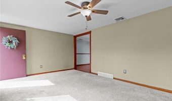 11 Red Robin Rd, Cranston, RI 02920