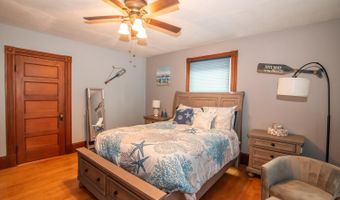 71 Riley Ave, Manchester, NH 03103