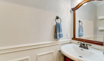4659 LAMBERT Dr, Alexandria, VA 22311