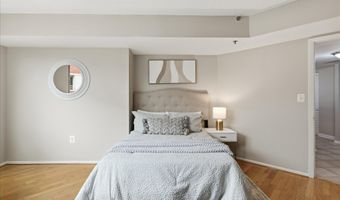 1001 N VERMONT St 804, Arlington, VA 22201