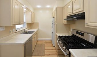 104 Fairview Ave, Bergenfield, NJ 07621