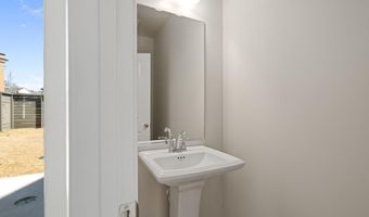 249 10th St, Auburn, GA 30011