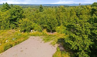 27 Bowling Green Ln, Belfast, ME 04915