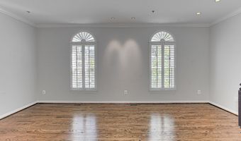 5120 GRIMM Dr, Alexandria, VA 22304