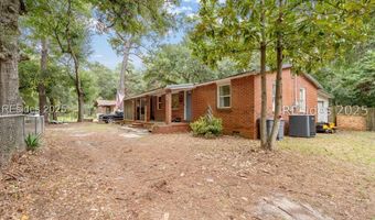 8 Billy Hill Rd, Beaufort, SC 29906