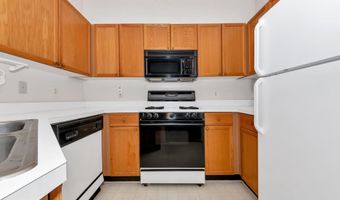 2004 PEGGY STEWART Way 204, Annapolis, MD 21401